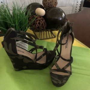 Camo green heeled sandals